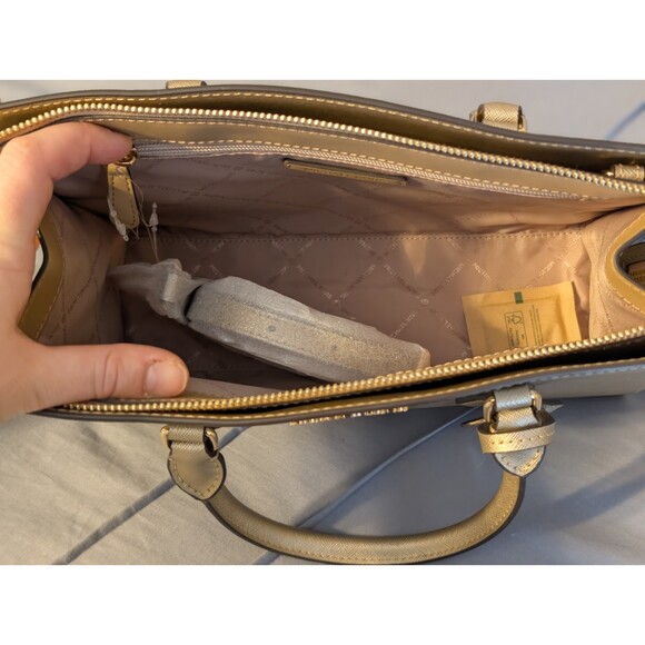 Michael Kors Sheila Medium Saffiano Leather Satchel NWOT Pale Gold Metallic